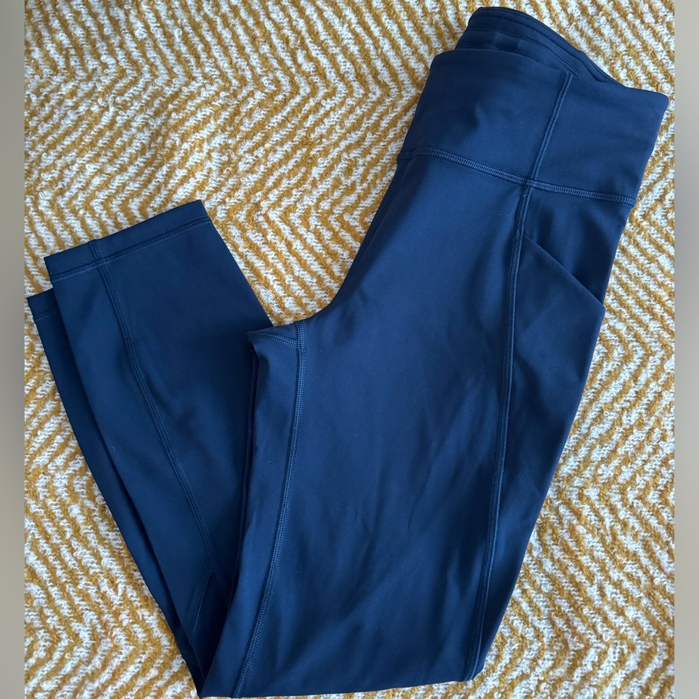 Lululemon navy blue workout leggings